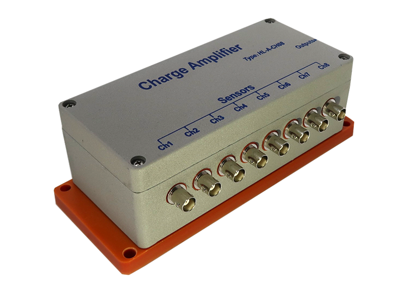 Charge amplifier